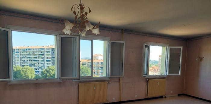 Appartement 3 pièces 61 m² · à Ales · 61 m² · 75 000 €
