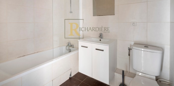Image 11 sur 15 - Appartement  ·  Vente · Paris (75019) · 3 pièces · 84m²