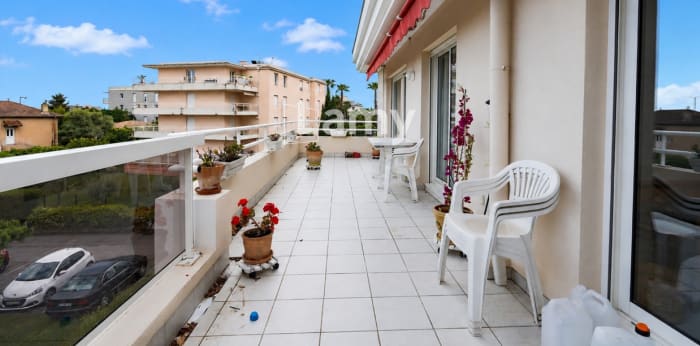 Image 6 sur 10 - Appartement  ·  Vente · Antibes (06600) · 4 pièces · 114m²