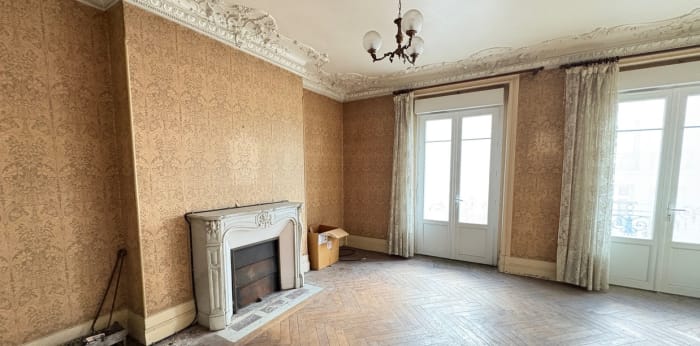 Image 2 sur 7 - Appartement  ·  Vente · Bordeaux (33000) · 4 pièces · 137m²