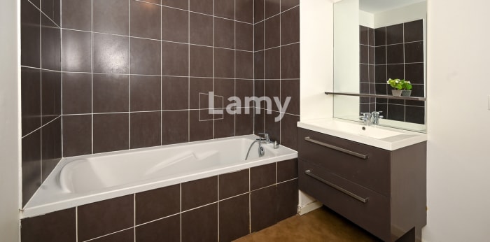 Image 14 sur 16 - Appartement  ·  Vente · Orleans (45000) · 3 pièces · 62m²