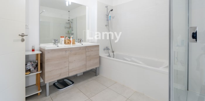 Image 6 sur 10 - Appartement  ·  Vente · Le Cannet (06110) · 4 pièces · 97m²