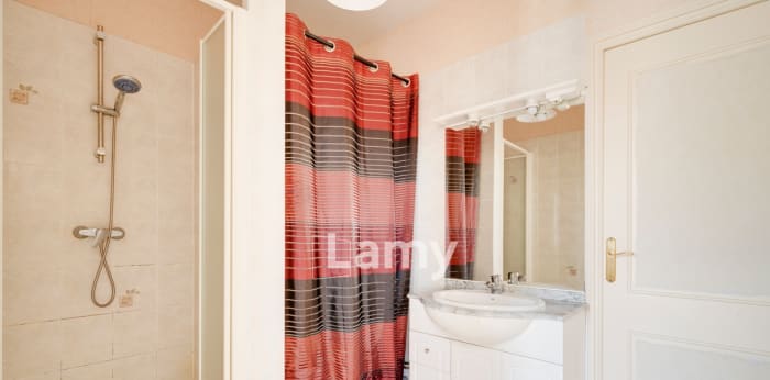 Image 5 sur 9 - Appartement  ·  Vente · Nancy (54000) · 2 pièces · 61m²