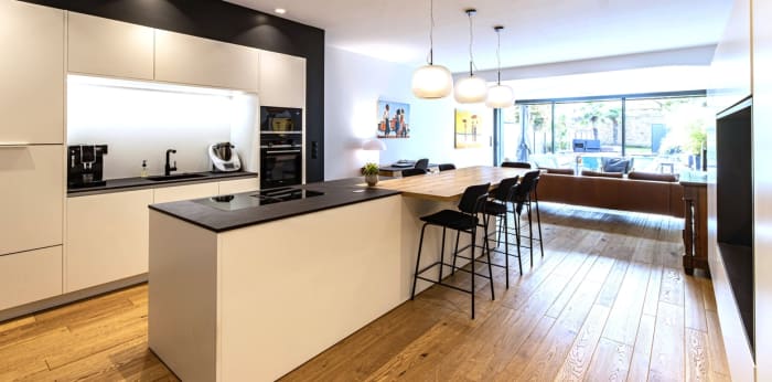 Image 2 sur 9 - Maison/villa  ·  Vente · Rennes (35000) · 7 pièces · 215m²
