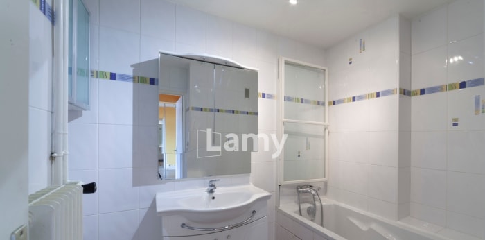 Image 5 sur 6 - Appartement  ·  Vente · Besancon (25000) · 4 pièces · 82m²