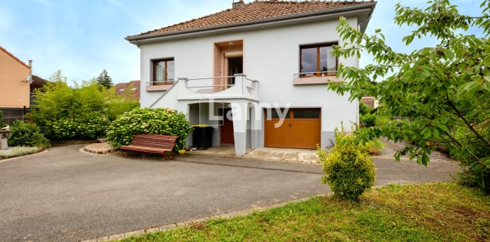 Image 1 sur 13 - Maison/villa  ·  Vente · Fesches Le Chatel (25490) · 5 pièces · 102m²