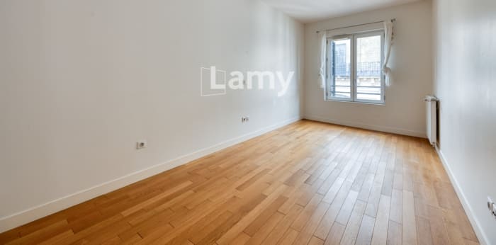 Image 7 sur 11 - Appartement  ·  Vente · Bordeaux (33000) · 5 pièces · 132m²