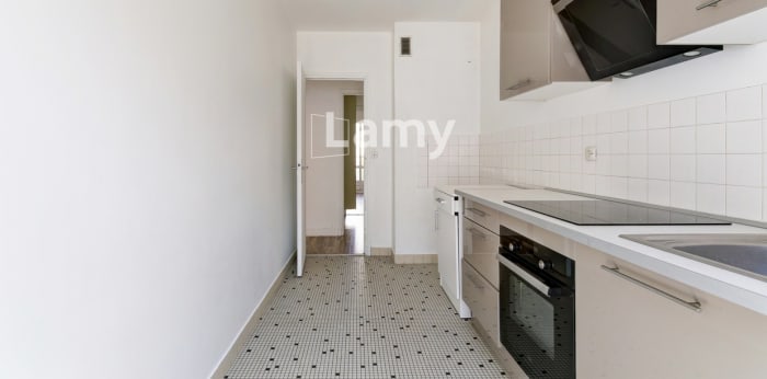 Image 7 sur 13 - Appartement  ·  Vente · Reims (51100) · 2 pièces · 56m²