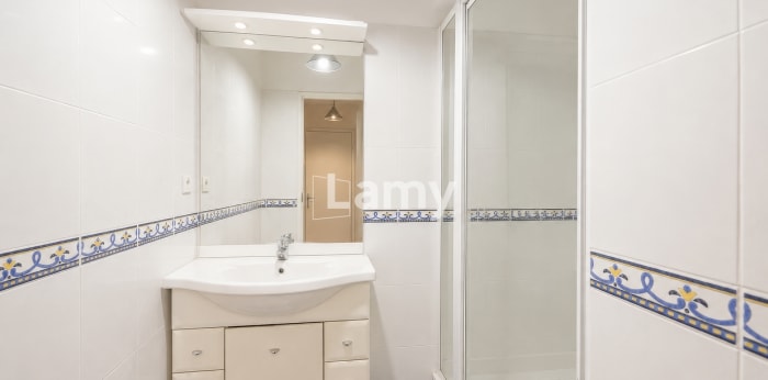 Image 7 sur 8 - Appartement  ·  Vente · Bayonne (64100) · 1 pièce · 28m²