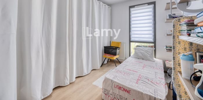 Image 11 sur 15 - Appartement  ·  Vente · Bordeaux (33000) · 4 pièces · 75m²