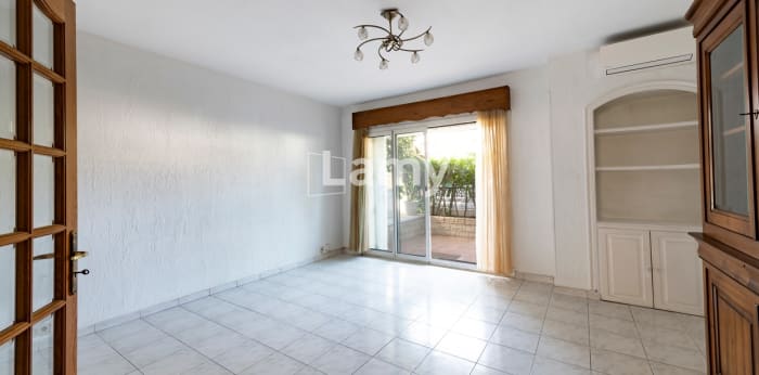 Image 2 sur 14 - Appartement  ·  Vente · Antibes (06160) · 3 pièces · 83m²
