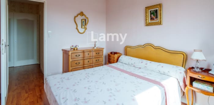 Image 7 sur 10 - Appartement  ·  Vente · Limoges (87100) · 2 pièces · 51m²