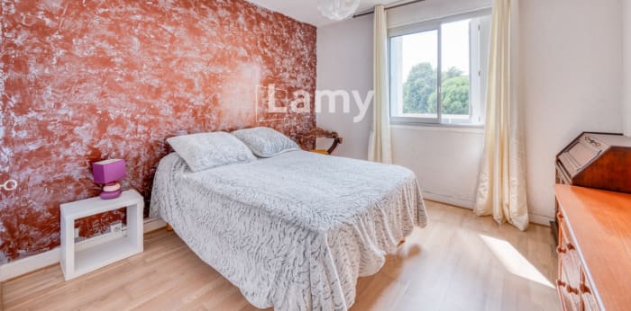 Image 5 sur 8 - Appartement  ·  Vente · Merignac (33700) · 4 pièces · 71m²