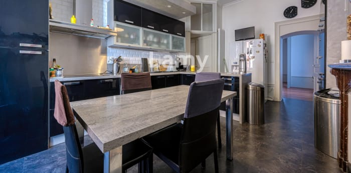 Image 4 sur 11 - Appartement  ·  Vente · Aix Les Bains (73100) · 6 pièces · 187m²