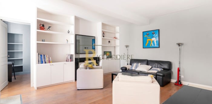 Image 5 sur 13 - Appartement  ·  Vente · Paris (75007) · 2 pièces · 49m²