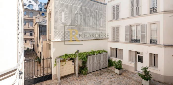 Image 11 sur 13 - Appartement  ·  Vente · Paris (75007) · 2 pièces · 49m²