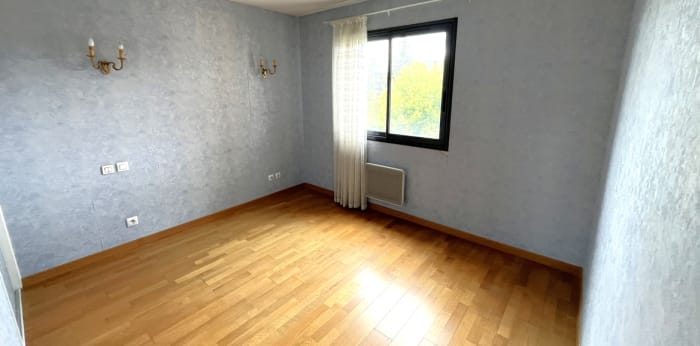 Image 5 sur 7 - Appartement  ·  Vente · Issoire (63500) · 4 pièces · 87m²