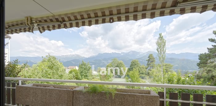 Image 1 sur 14 - Appartement  ·  Vente · St Ismier (38330) · 5 pièces · 112m²