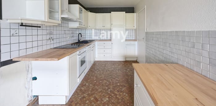 Image 8 sur 14 - Appartement  ·  Vente · St Ismier (38330) · 5 pièces · 112m²