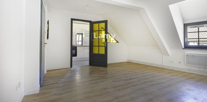 Image 1 sur 8 - Appartement  ·  Vente · Ribeauville (68150) · 2 pièces · 38m²