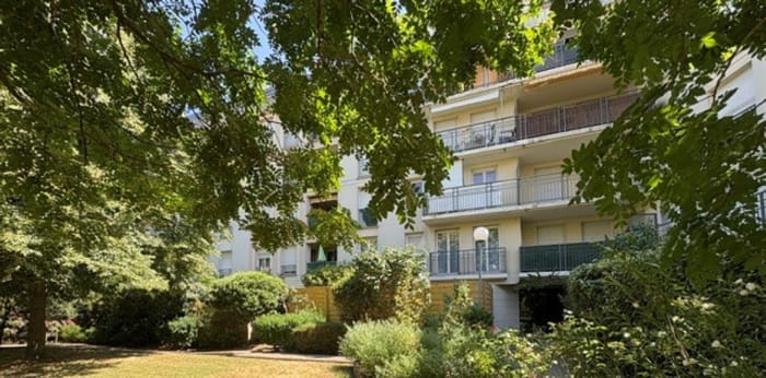 Image 1 sur 10 - Appartement  ·  Vente · Rosny Sous Bois (93110) · 4 pièces · 69m²