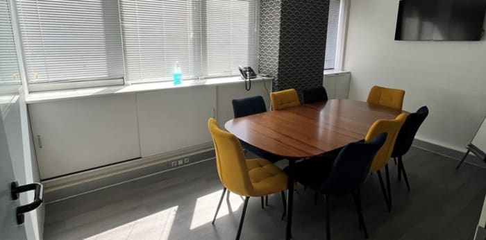Image 4 sur 8 - Bureaux  ·  Vente · Gieres (38610) · 8 pièces · 141m²