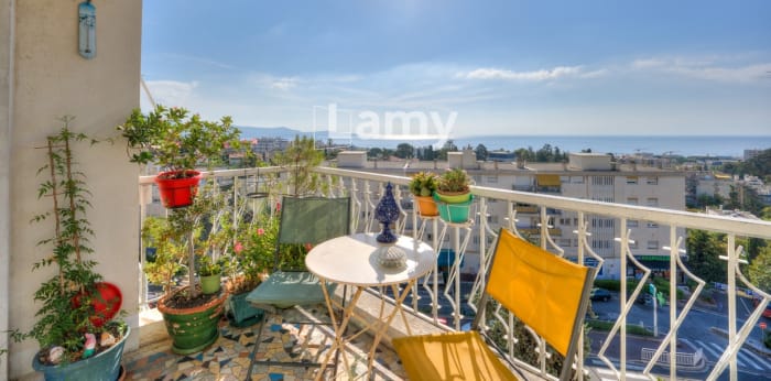 Image 1 sur 8 - Appartement  ·  Vente · Nice (06200) · 2 pièces · 48m²