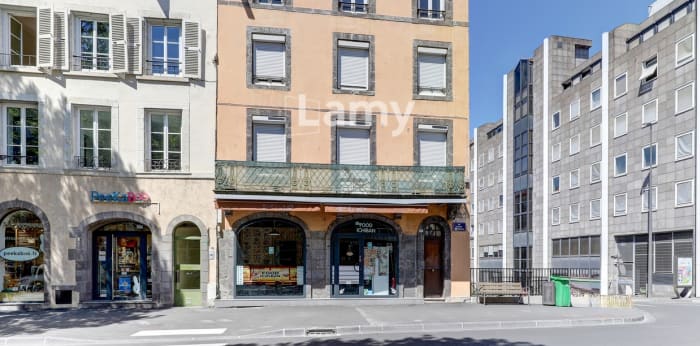 Image 1 sur 15 - Immeuble  ·  Vente · Clermont Ferrand (63000) · 136m²