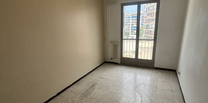 Image 8 sur 12 - Appartement  ·  Vente · Marseille (13002) · 4 pièces · 64m²