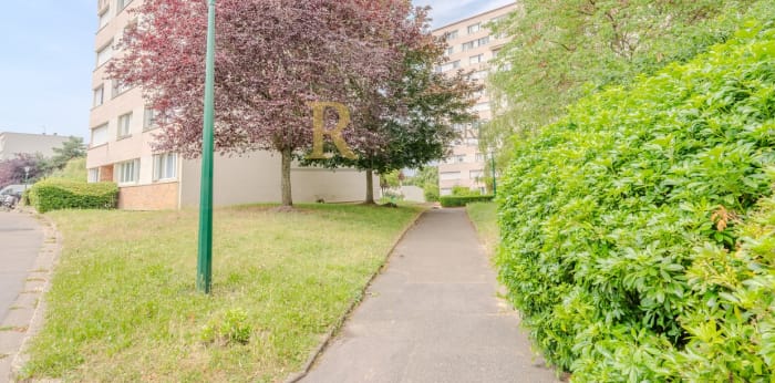 Image 11 sur 14 - Appartement  ·  Vente · Rueil Malmaison (92500) · 4 pièces · 77m²