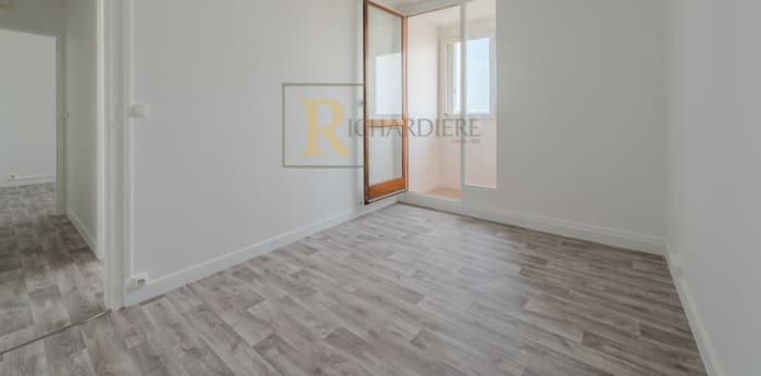 Image 7 sur 14 - Appartement  ·  Vente · Rueil Malmaison (92500) · 4 pièces · 77m²