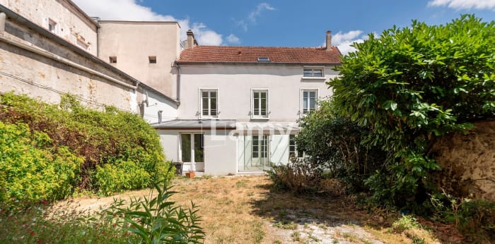 Image 15 sur 16 - Maison/villa  ·  Vente · Longjumeau (91160) · 9 pièces · 193m²