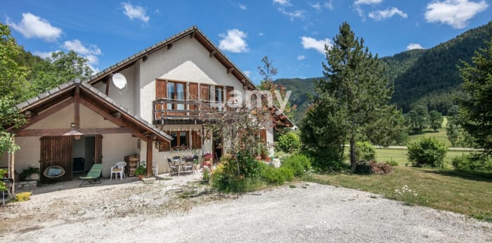Maison 5 pièces 134 m² · à Autrans Meaudre en Vercors · 134 m² · 580 000 €