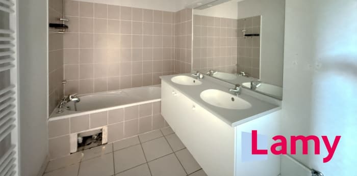 Image 14 sur 16 - Appartement  ·  Vente · Castanet Tolosan (31320) · 3 pièces · 66m²