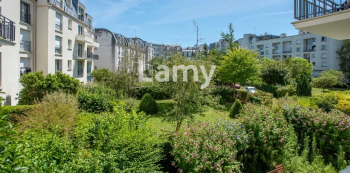 Image 2 sur 10 - Appartement  ·  Vente · Cergy (95800) · 3 pièces · 62m²