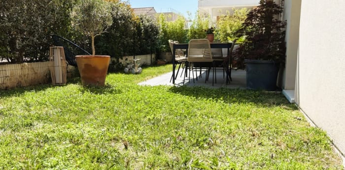 Image 2 sur 5 - Appartement  ·  Vente · Rousset (13790) · 3 pièces · 67m²