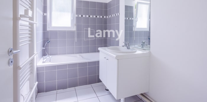 Image 5 sur 11 - Appartement  ·  Vente · Valenciennes (59300) · 3 pièces · 65m²