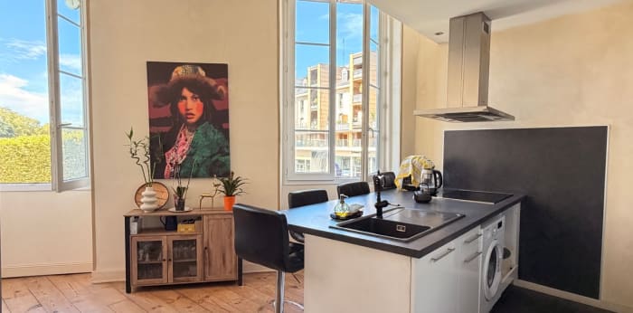 Image 2 sur 10 - Appartement  ·  Vente · Pau (64000) · 5 pièces · 130m²