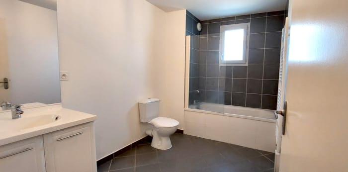 Image 4 sur 5 - Appartement  ·  Vente · Clermont Ferrand (63000) · 2 pièces · 43m²