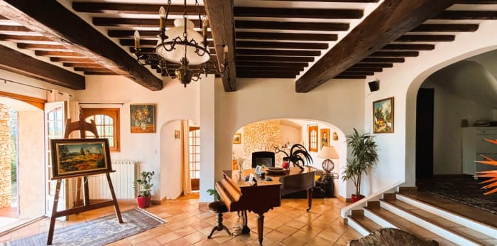 Image 3 sur 7 - Maison/villa  ·  Vente · Chateauneuf Le Rouge (13790) · 7 pièces · 261m²