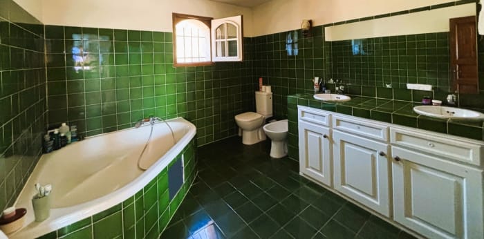 Image 7 sur 7 - Maison/villa  ·  Vente · Chateauneuf Le Rouge (13790) · 7 pièces · 261m²