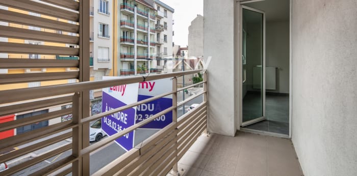 Image 2 sur 12 - Appartement  ·  Vente · Grenoble (38000) · 2 pièces · 44m²