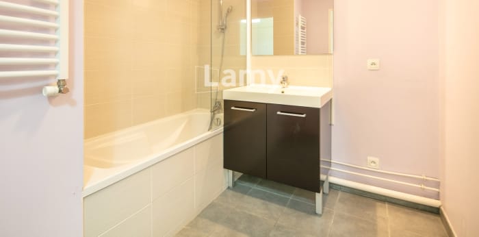 Image 10 sur 12 - Appartement  ·  Vente · Grenoble (38000) · 2 pièces · 44m²