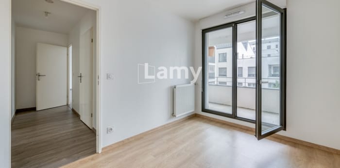 Image 3 sur 13 - Appartement  ·  Vente · Bordeaux (33300) · 4 pièces · 80m²