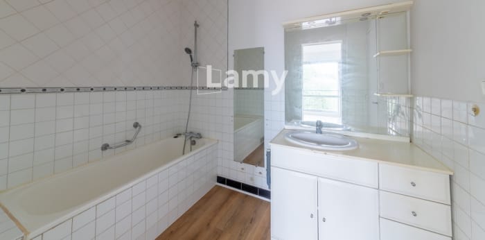 Image 5 sur 12 - Appartement  ·  Vente · Angouleme (16000) · 3 pièces · 90m²