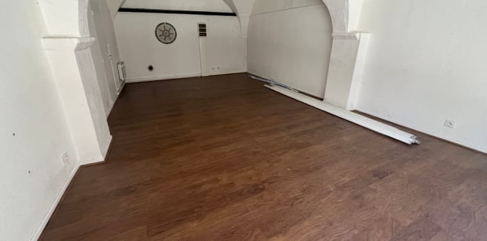 Image 3 sur 4 - Local  ·  Vente · Issoire (63500) · 2 pièces · 35m²