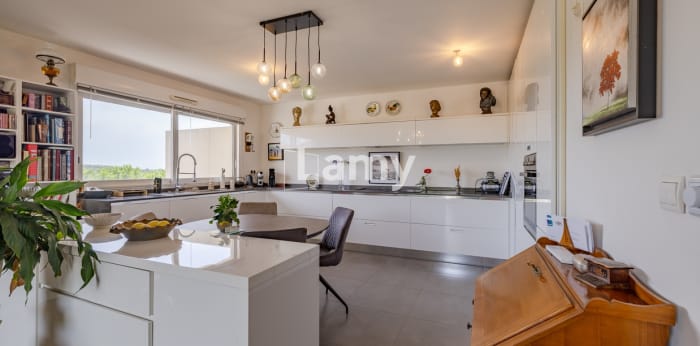 Image 6 sur 10 - Appartement  ·  Vente · Frejus (83600) · 3 pièces · 66m²