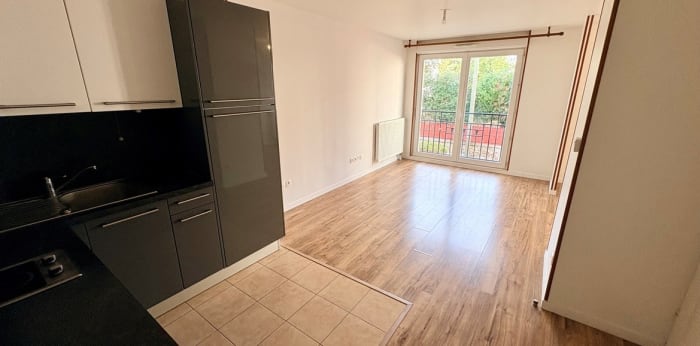 Image 3 sur 11 - Appartement  ·  Vente · Franconville La Garenne (95130) · 2 pièces · 47m²