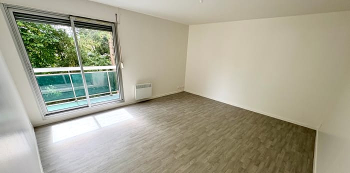 Image 1 sur 13 - Appartement  ·  Vente · Deuil La Barre (95170) · 2 pièces · 55m²