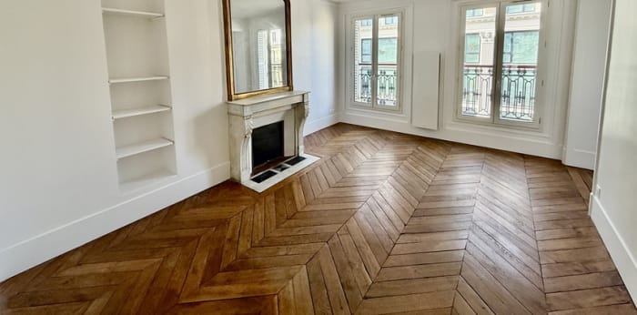 Image 1 sur 7 - Appartement  ·  Location · Paris (75001) · 3 pièces · 63m²